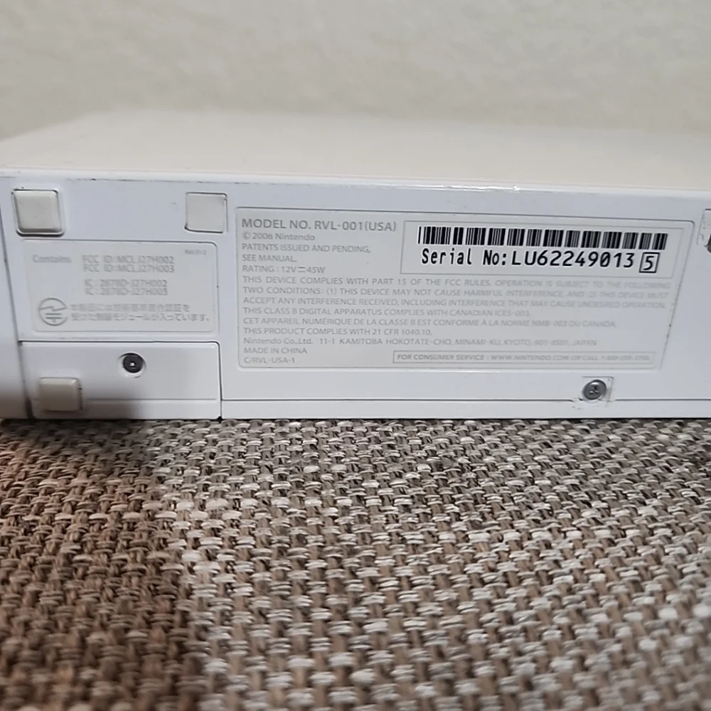 Nintendo WII Home Console With A WII Remote Controller For Parts Or Repair